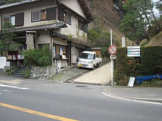 亀ケ谷坂の建長寺側入口